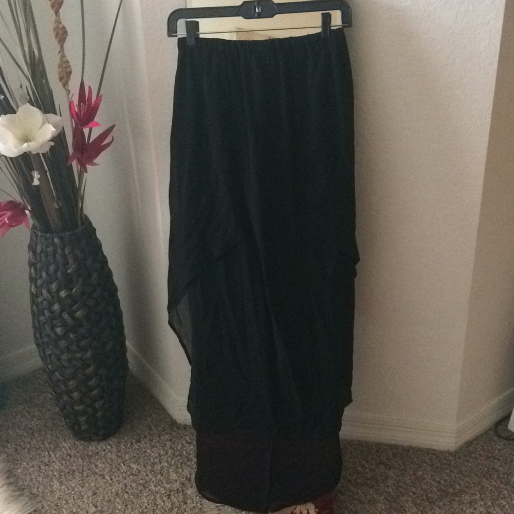 A Black Skirt only worn twice - Picture 2 of 2